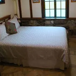 **  Bogie River Bush House Hotel Australia